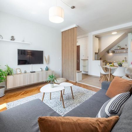 51 Street Apartment Dubrovnik Bagian luar foto