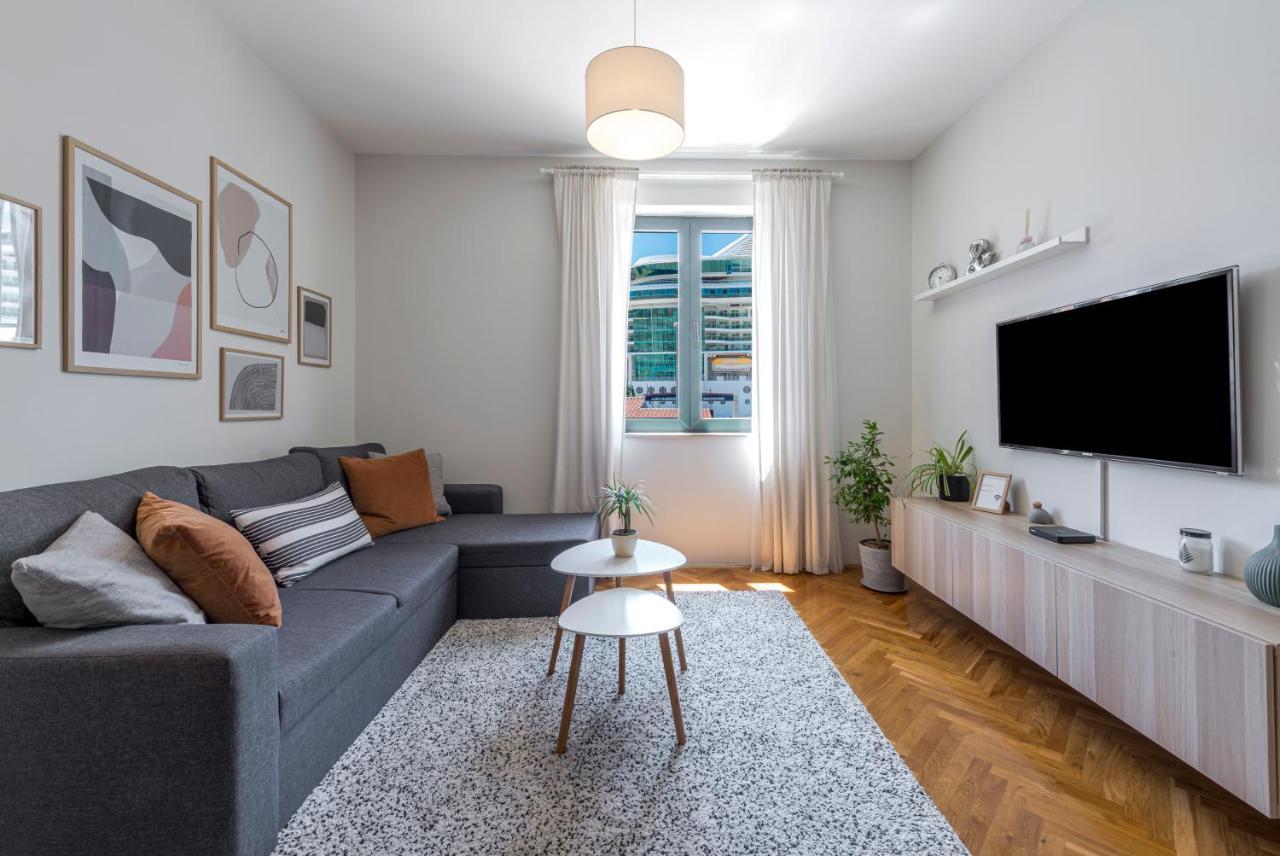51 Street Apartment Dubrovnik Bagian luar foto