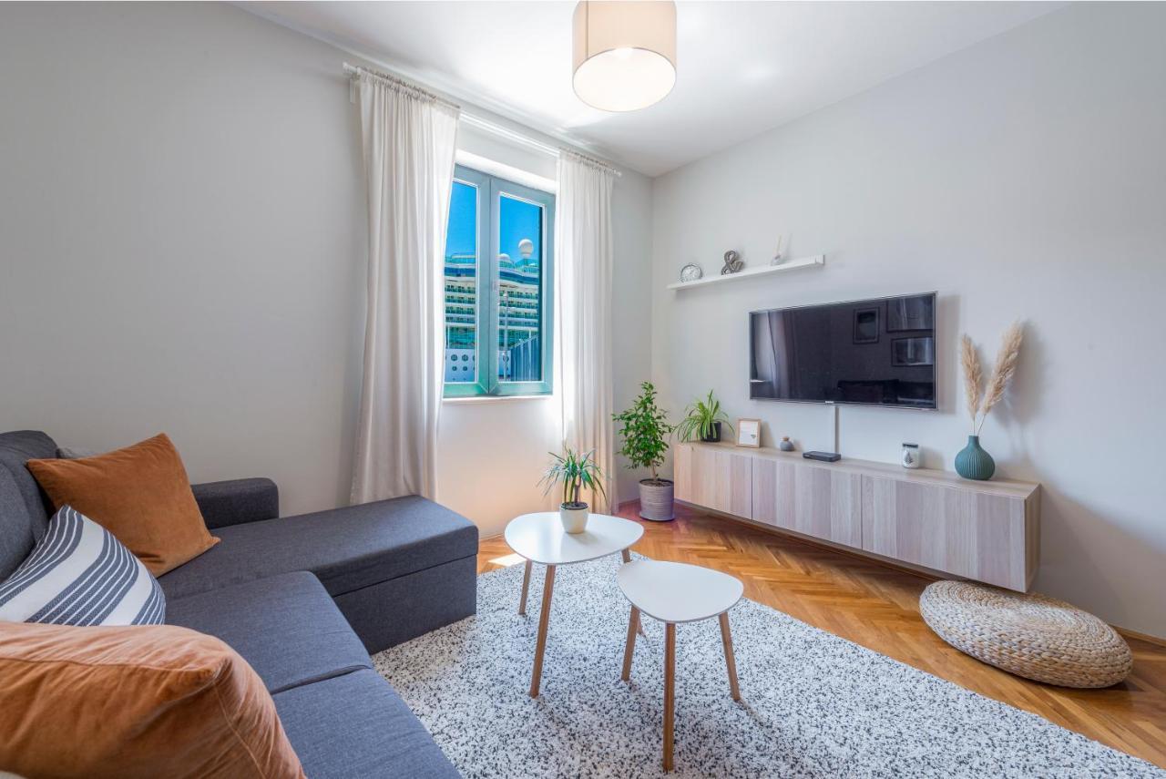 51 Street Apartment Dubrovnik Bagian luar foto
