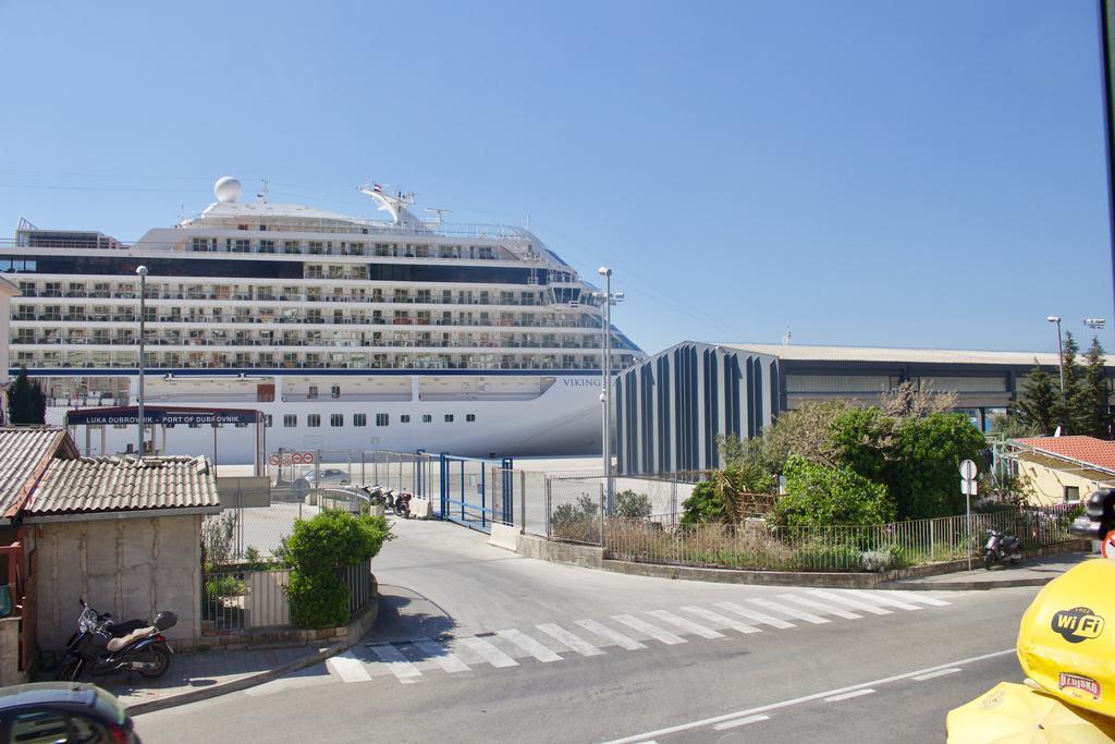 51 Street Apartment Dubrovnik Bagian luar foto